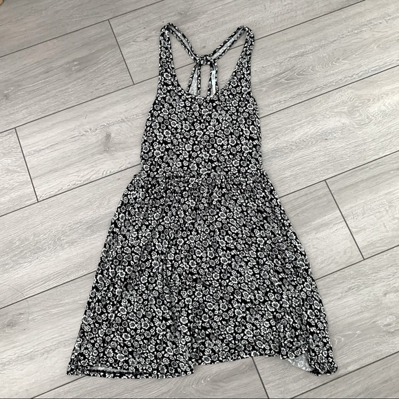 Urban Outfitters Kimchi Blue Floral Skater Dress - Picture 1 of 5